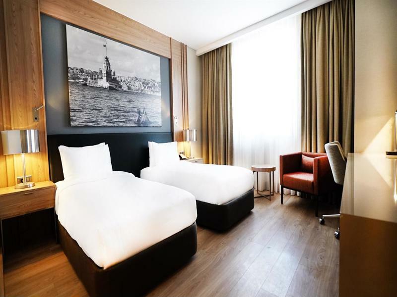 Tryp By Wyndham Istanbul Basin Ekspres Hotel Eksteriør billede